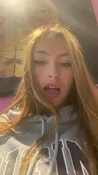 Snapshot of PrettyAshley_ chatting on October 26, 8:53 am PrettyAshley online show from October 26, 8:53 am