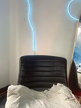 Snapshot of PrettyAshley_ chatting on November 16, 7:41 pm PrettyAshley online show from November 16, 7:41 pm