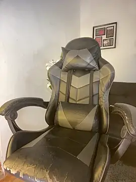 Snapshot of RedVelvet_Dream chatting on November 22, 8:19 pm RedVelvet Dream online show from November 22, 8:19 pm