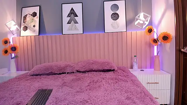 Nina Ford online show from October 10, 3:27 am