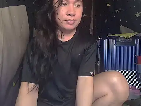 Snapshot of Reynalda26 chatting on December 19, 8:43 am Reynalda26 online show from December 19, 8:43 am