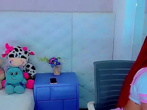 Snapshot of hanna_sweett34 chatting on October 10, 5:23 pm hanna sweett34 online show from October 10, 5:23 pm