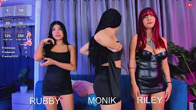 Snapshot of Evil_Giirls chatting on September 29, 2:27 am Evil Giirls online show from September 29, 2:27 am