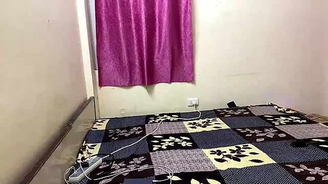 LuvLayla online show from September 12, 4:18 pm