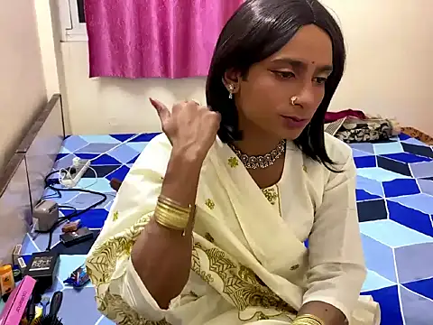 LuvLayla online show from October 17, 6:21 pm