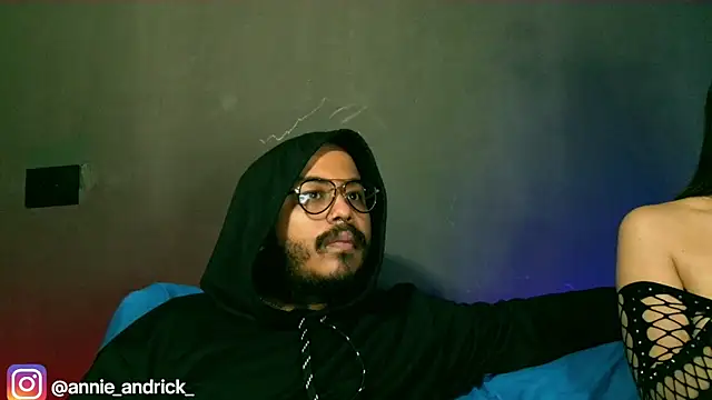  leda swan  online show from October 13, 2:17 pm