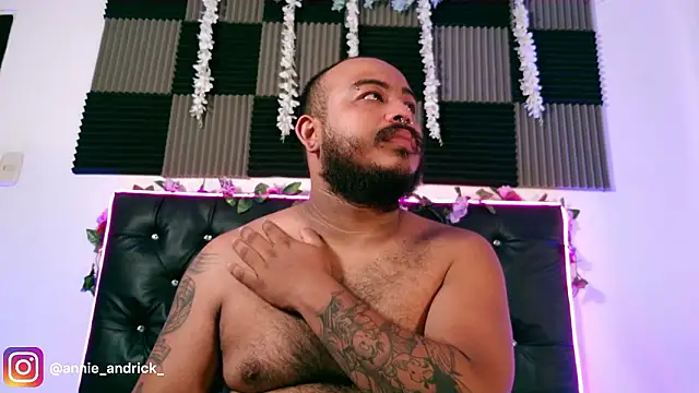  leda swan  online show from March 23, 11:36 am