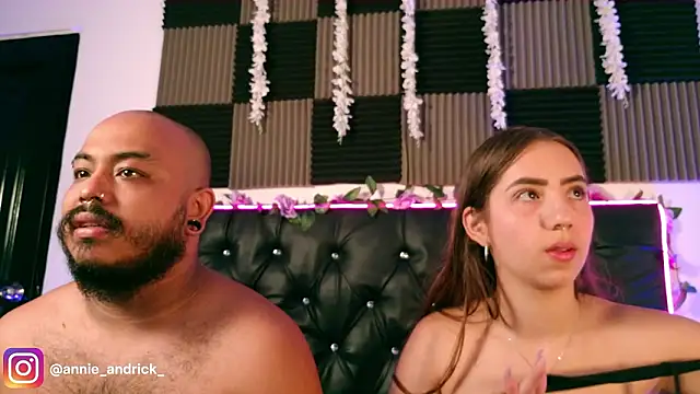  leda swan  online show from March 28, 12:05 pm