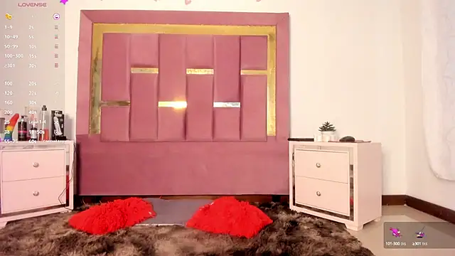 AikoSnow online show from October 1, 6:36 pm