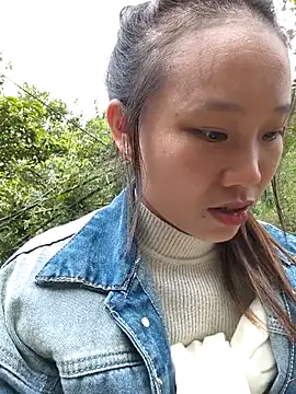 Snapshot of liu-liusexy chatting on November 6, 4:02 am liu-liusexy online show from November 6, 4:02 am