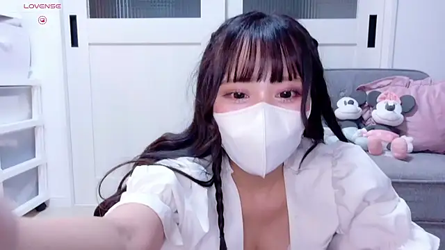 YURi luv online show from October 5, 12:03 pm