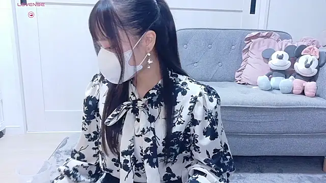 YURi luv online show from October 22, 11:10 am