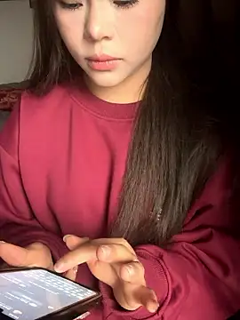 Snapshot of SarahBeii chatting on January 7, 4:15 am SarahBeii online show from January 7, 4:15 am