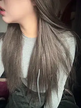 Snapshot of SarahBeii chatting on January 8, 4:37 am SarahBeii online show from January 8, 4:37 am