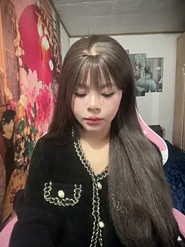 Snapshot of SarahBeii chatting on February 22, 3:51 am SarahBeii online show from February 22, 3:51 am