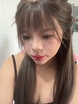 Snapshot of SarahBeii chatting on April 4, 3:16 am SarahBeii online show from April 4, 3:16 am