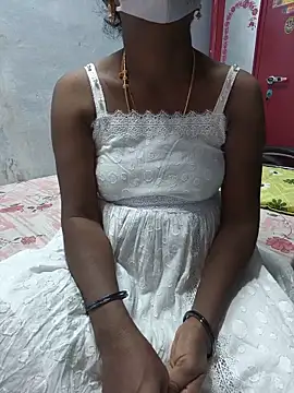 Snapshot of umashreetamil chatting on June 11, 11:14 pm umashreetamil online show from June 11, 11:14 pm