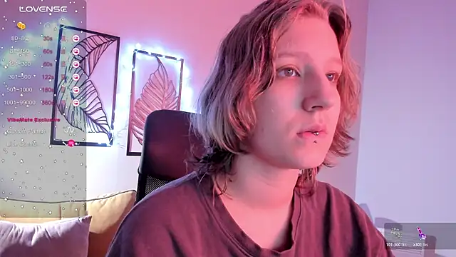 Hailey Foxy online show from November 3, 8:37 am