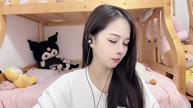 Sue101010 online show from October 5, 6:17 pm