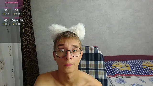 glasses cat online show from September 9, 5:23 pm