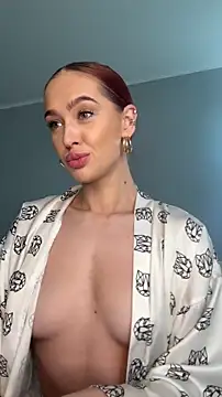 LittleFox    online show from November 15, 8:33 am