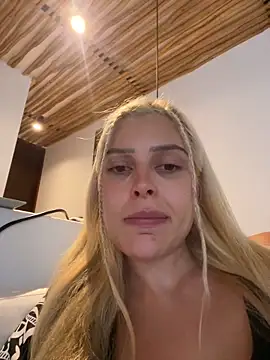 lunavie online show from March 6, 11:34 pm