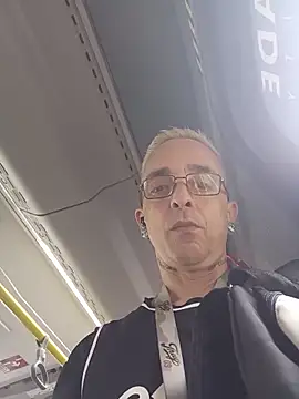 dinho carioca online show from March 12, 12:11 pm