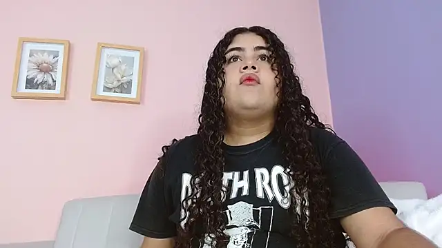 lourdes moon22 online show from September 20, 1:01 pm