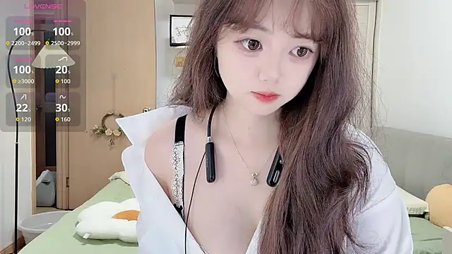 Snapshot of DDDDDoremi chatting on October 12, 2:21 am DDDDDoremi online show from October 12, 2:21 am