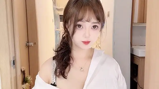 Snapshot of DDDDDoremi chatting on October 30, 1:51 am DDDDDoremi online show from October 30, 1:51 am