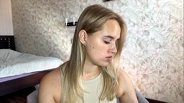 Snapshot of ElisabetLorney chatting on September 9, 7:41 am ElisabetLorney online show from September 9, 7:41 am