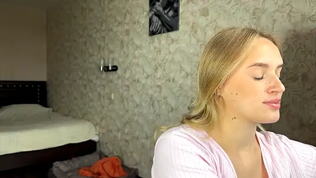 Snapshot of ElisabetLorney chatting on September 20, 7:09 am ElisabetLorney online show from September 20, 7:09 am