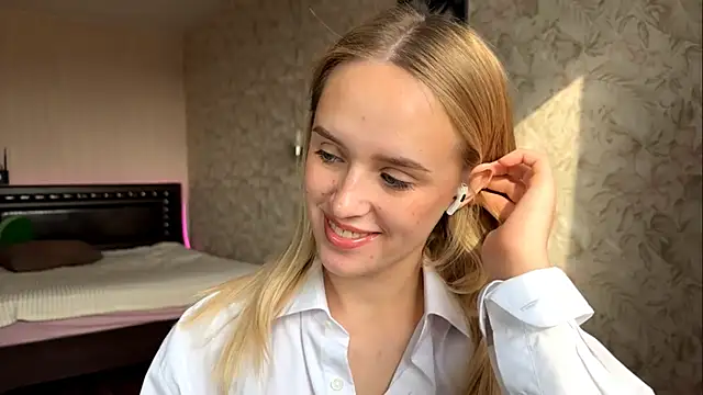 Snapshot of ElisabetLorney chatting on October 11, 8:02 am ElisabetLorney online show from October 11, 8:02 am