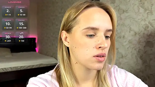 Snapshot of ElisabetLorney chatting on October 20, 8:15 am ElisabetLorney online show from October 20, 8:15 am