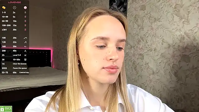 Snapshot of ElisabetLorney chatting on October 31, 8:15 am ElisabetLorney online show from October 31, 8:15 am