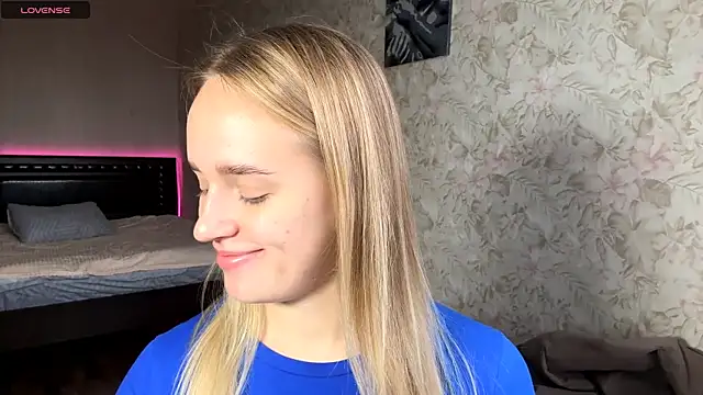 Snapshot of ElisabetLorney chatting on November 13, 8:13 am ElisabetLorney online show from November 13, 8:13 am