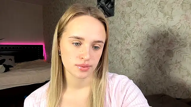 Snapshot of ElisabetLorney chatting on November 24, 8:03 am ElisabetLorney online show from November 24, 8:03 am