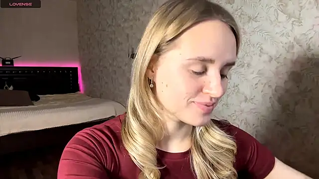 Snapshot of ElisabetLorney chatting on December 2, 8:08 am ElisabetLorney online show from December 2, 8:08 am