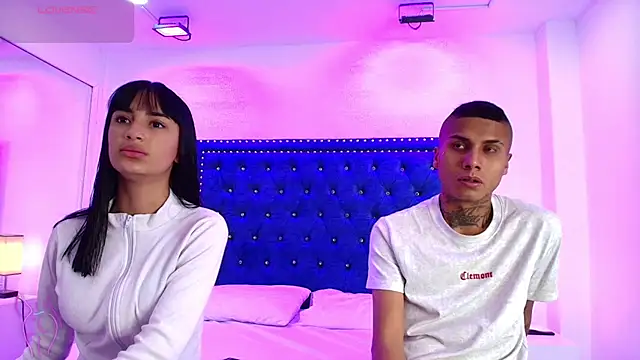 Snapshot of Damian_and_roxanne chatting on November 12, 12:38 pm Damian and roxanne online show from November 12, 12:38 pm