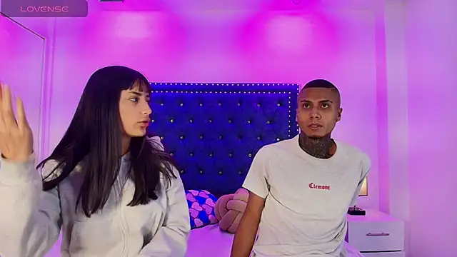 Damian and roxanne online show from April 25, 12:41 pm