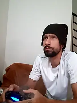 Snapshot of Alejandro92_cali chatting on May 31, 6:09 pm Alejandro92 cali online show from May 31, 6:09 pm