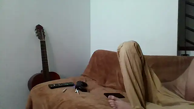 Snapshot of Alejandro92_cali chatting on June 6, 3:00 am Alejandro92 cali online show from June 6, 3:00 am