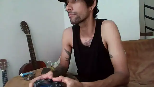 Snapshot of Alejandro92_cali chatting on June 13, 6:17 pm Alejandro92 cali online show from June 13, 6:17 pm
