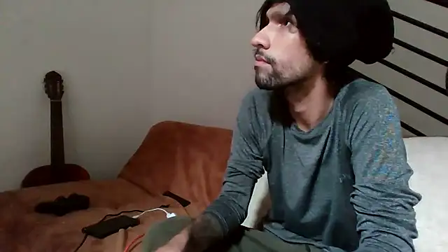 Snapshot of Alejandro92_cali chatting on June 22, 8:06 pm Alejandro92 cali online show from June 22, 8:06 pm