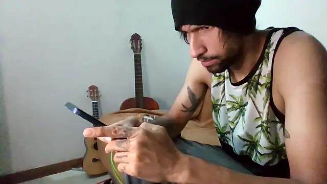 Snapshot of Alejandro92_cali chatting on June 24, 5:50 am Alejandro92 cali online show from June 24, 5:50 am