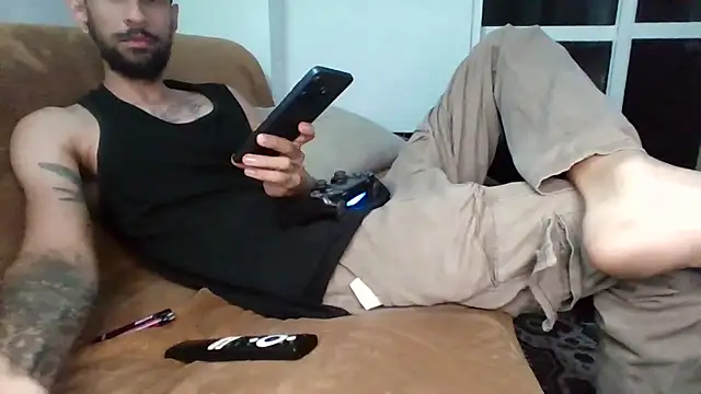 Snapshot of Alejandro92_cali chatting on July 12, 4:47 am Alejandro92 cali online show from July 12, 4:47 am