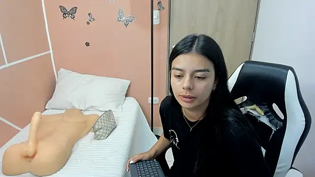 valerihouse online show from March 17, 11:21 pm