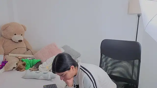 valerihouse online show from September 19, 1:07 am