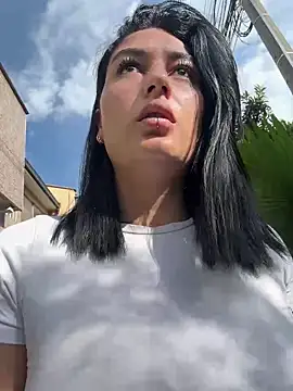 Scarlett 12 online show from September 11, 1:00 pm