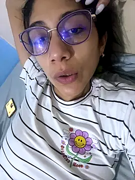 Snapshot of Isabella-2709 chatting on September 8, 7:02 pm Isabella-2709 online show from September 8, 7:02 pm